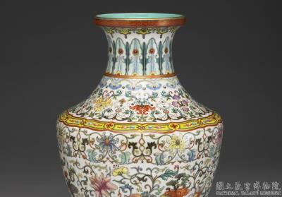 图片[2]-Pair of vases in yang-ts’ai enamels with décor of western floral and fungus 1742 (Ch’ien-lung reign)-China Archive